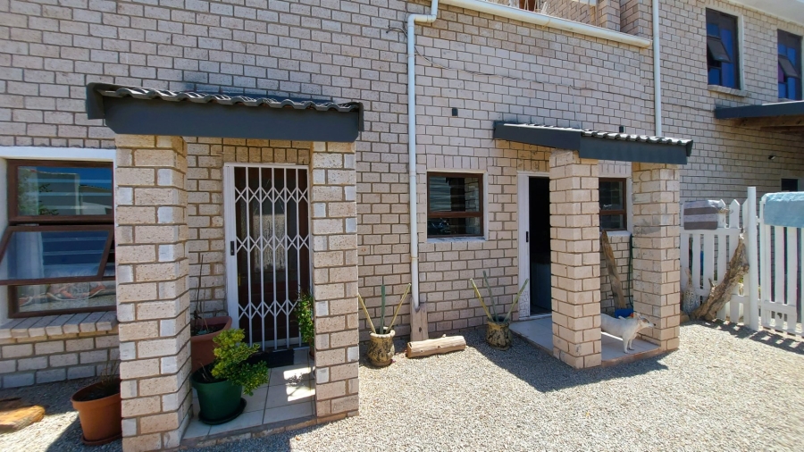 5 Bedroom Property for Sale in Britannia Bay Western Cape